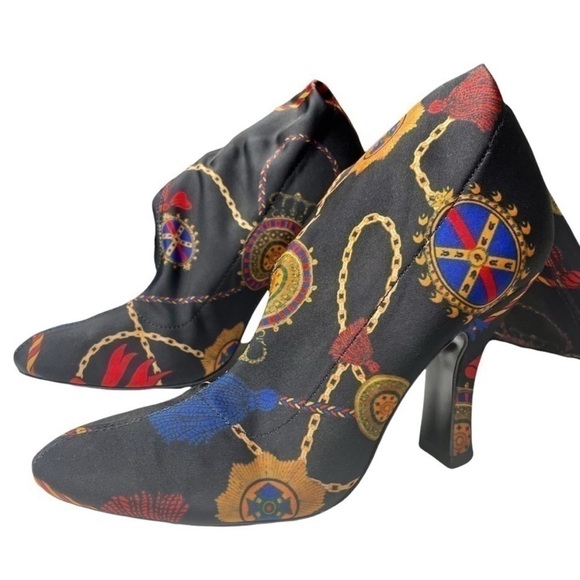 Gorgeous Over The Knee Print Boots - Picture 4 of 10